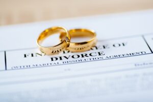 Divorce-Mediation-Feb Blog 225996560